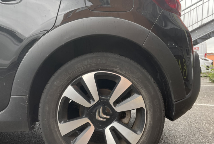 Citroën C3 1.2 PureTech 110 SHINE  EAT6 