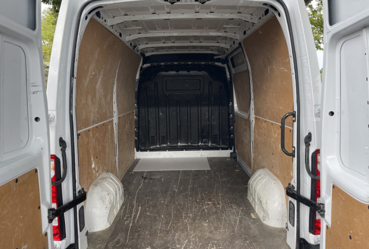 Renault Master 2.3 BLUE DCI GRAND CONFORT L3 H2 135 /  TVA NON RECUPERABLE