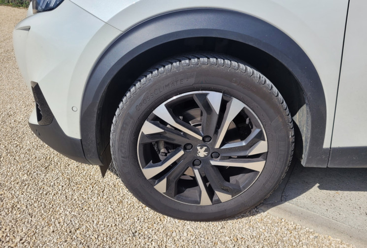 Peugeot 2008 1.5 BLUEHDI 130CH GT LINE EAT8