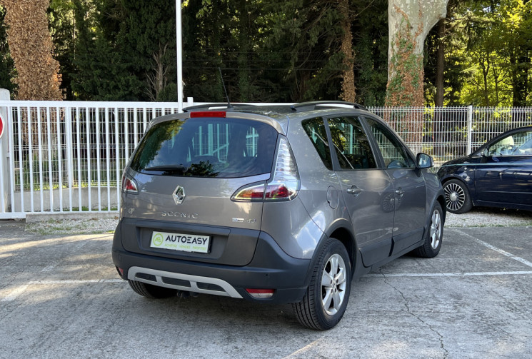 Renault Scénic XMOD 1.5 dCi 110 / 2ème Main / Distribution OK / Attelage / Radars AR / GPS / Keyless
