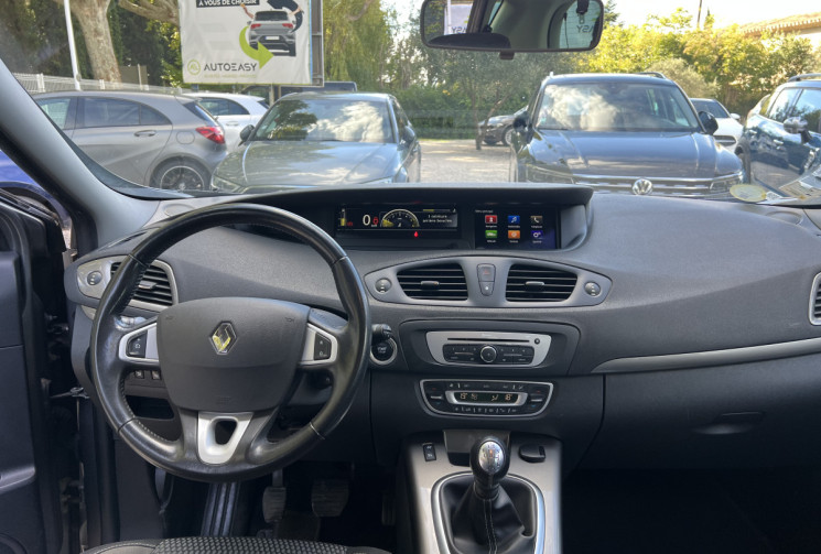 Renault Scénic XMOD 1.5 dCi 110 / 2ème Main / Distribution OK / Attelage / Radars AR / GPS / Keyless