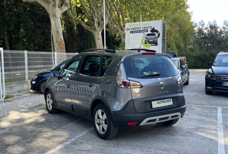 Renault Scénic XMOD 1.5 dCi 110 / 2ème Main / Distribution OK / Attelage / Radars AR / GPS / Keyless