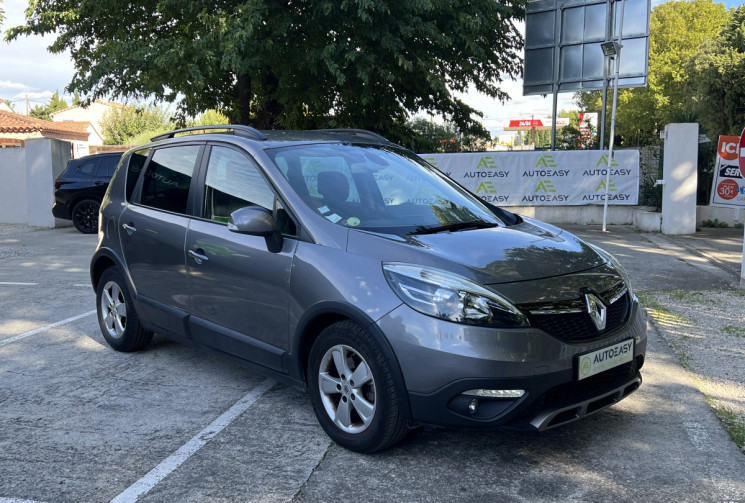 Renault Scénic XMOD 1.5 dCi 110 / 2ème Main / Distribution OK / Attelage / Radars AR / GPS / Keyless