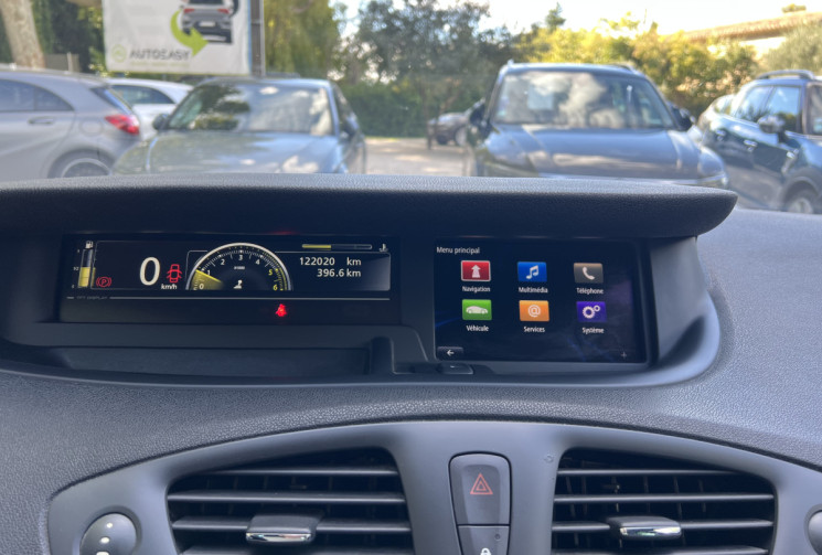Renault Scénic XMOD 1.5 dCi 110 / 2ème Main / Distribution OK / Attelage / Radars AR / GPS / Keyless