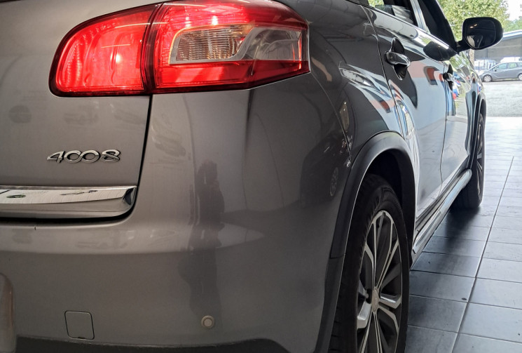 Peugeot 4008 1.8 HDI 150ch Allure 4x4 bv6 - ENTRETIEN A JOUR  