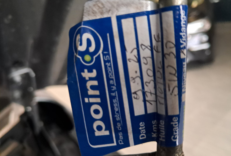 Peugeot 4008 1.8 HDI 150ch Allure 4x4 bv6 TBE - OPTIONS ENTRETIEN  GARANTIE  Peugeot 4008 1.8 HDI 150ch Allure 4x4 bv6 TBE - OPTIONS ENTRETIEN  GARANTIE