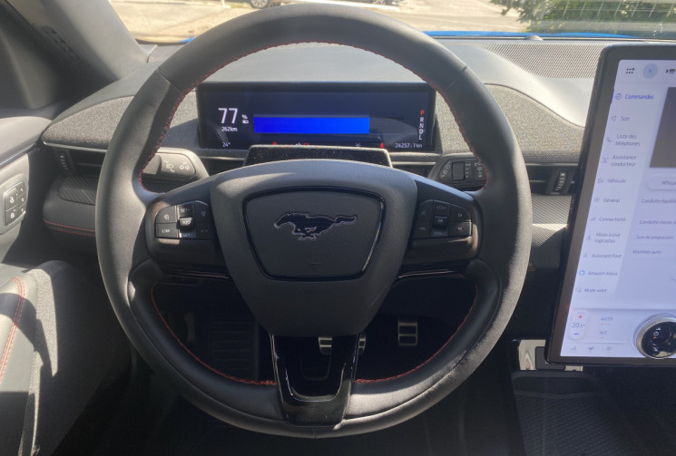 Ford MUSTANG Mach-E Standard Range PREMIUM AWD 269CH