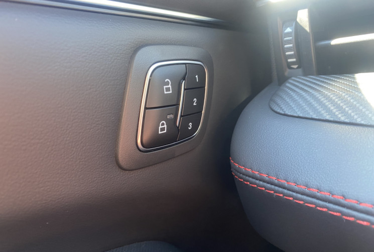 Ford MUSTANG Mach-E Standard Range PREMIUM AWD 269CH