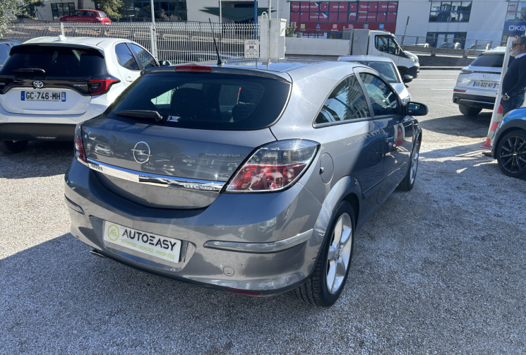Opel Astra III GTC 2.0 T 170 Ch SPORT !! 1ER MAIN !!