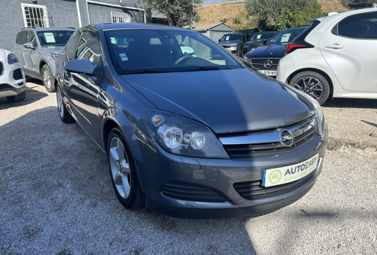 Opel Astra III GTC 2.0 T 170 Ch SPORT !! 1ER MAIN !!