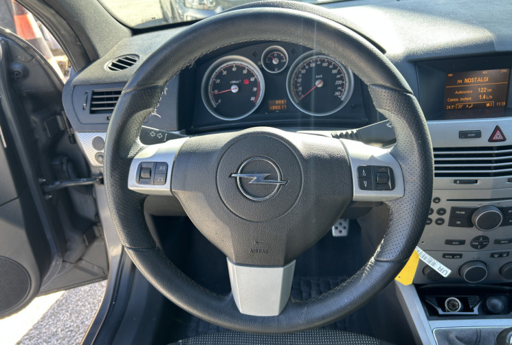 Opel Astra III GTC 2.0 T 170 Ch SPORT !! 1ER MAIN !!