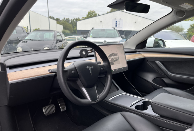 Tesla Model 3 Standard RWD MY 2022 + Jantes 19''