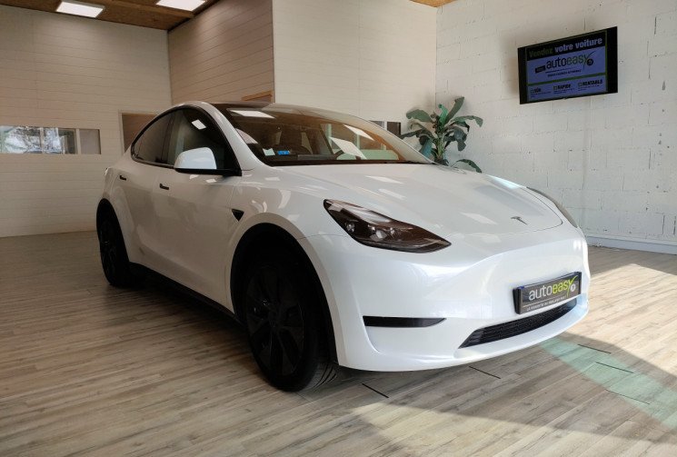 Tesla Model Y Long Range (grande autonomie) 347ch + Attelage + Wallbox + Autopilot 