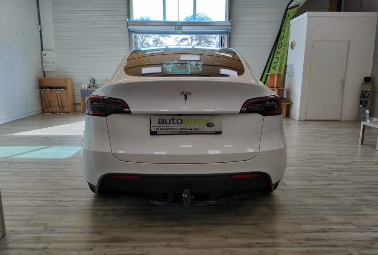 Tesla Model Y Long Range (grande autonomie) 347ch + Attelage + Wallbox + Autopilot 