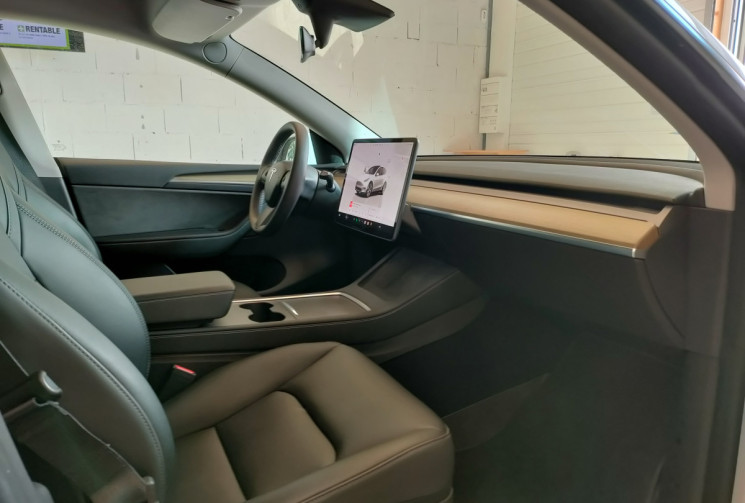 Tesla Model Y Long Range (grande autonomie) 347ch + Attelage + Wallbox + Autopilot 