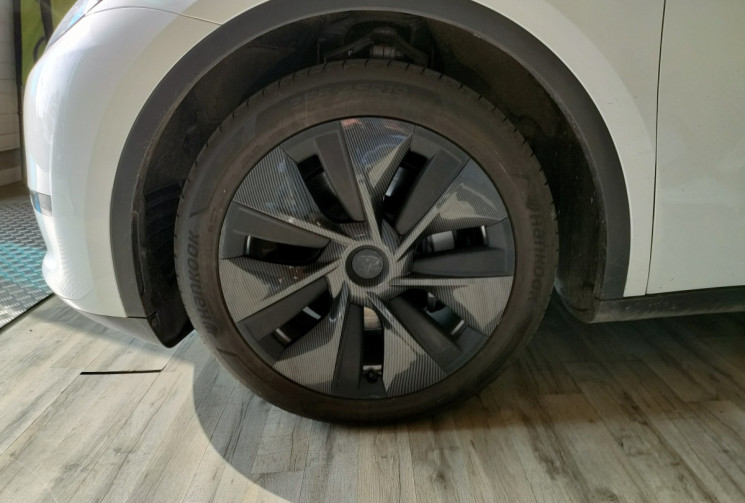 Tesla Model Y Long Range (grande autonomie) 347ch + Attelage + Wallbox + Autopilot 