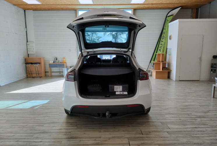 Tesla Model Y Long Range (grande autonomie) 347ch + Attelage + Wallbox + Autopilot 