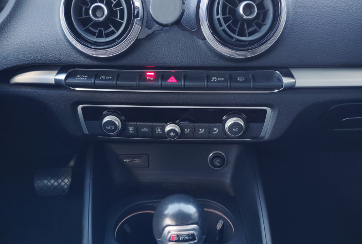 Audi A3  35 TFSI 150ch CoD S line Plus S tronic 7 Euro6d