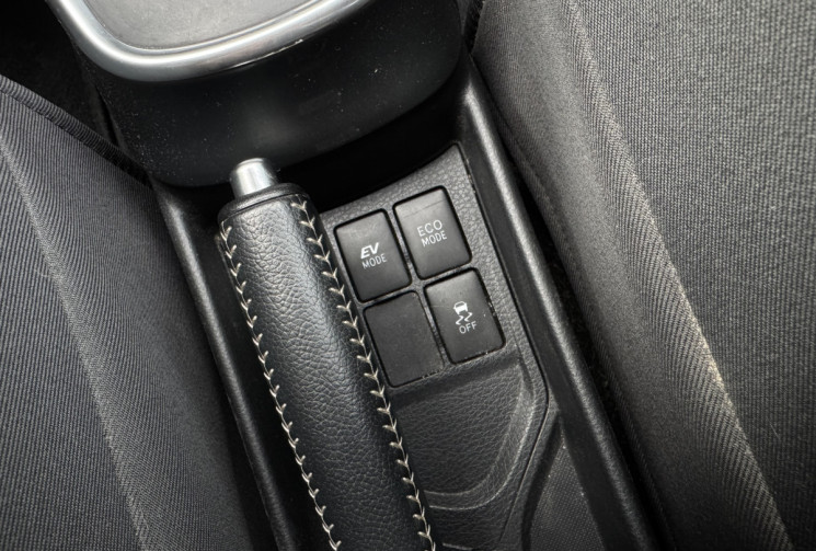 Toyota Yaris HSD 100ch DYNAMIC 5p