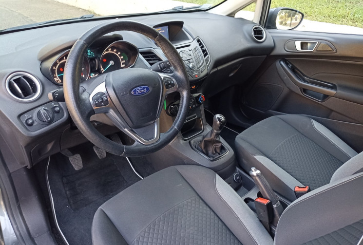 Ford Fiesta VI (2) 3 portes 1.0 EcoBoost 100 cv - Clim - Bluetooth - Régulateur - Radars
