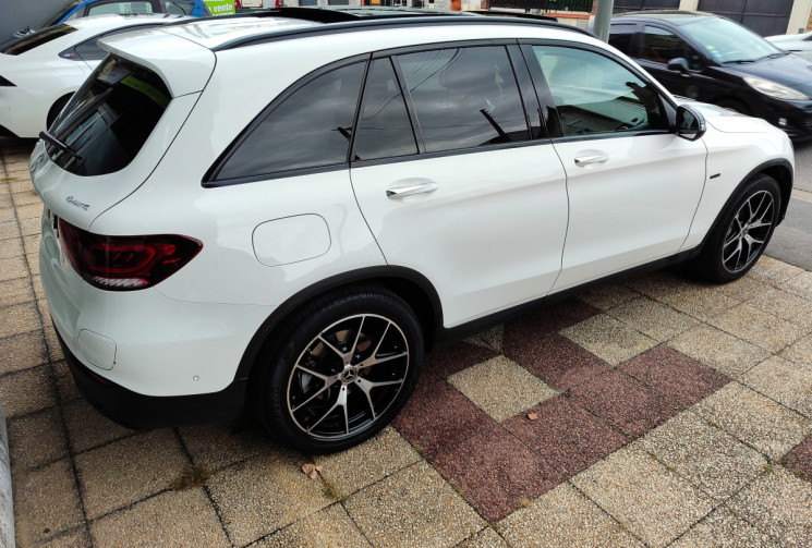 Mercedes GLC Phase 2 300e 4MATIC 9G-TRONIC 211 cv AMG LINE