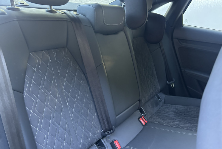 Audi A3 Limousine 35 2.0 TDI S Tronic7 150 S-line Virtual cockpit / Carplay / toit ouvrant