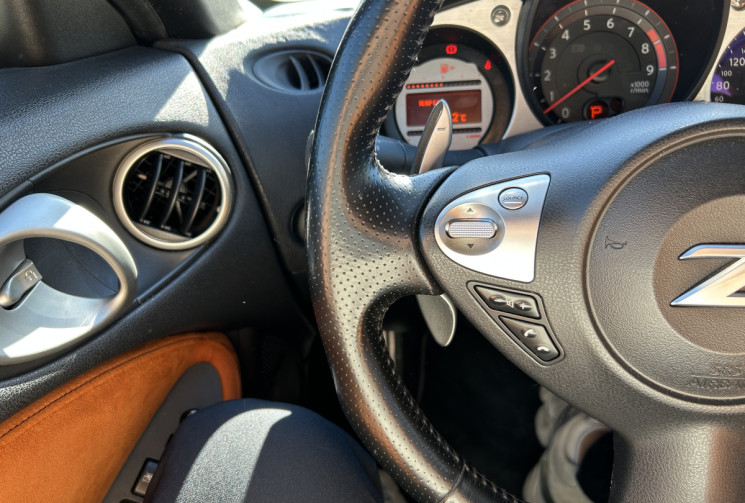 Nissan 370 Z COUPE 3.7 V6 328 Ch PACK AUTO * ORIGINE FRANCE * INTERIEUR CUIR ORANGE * 