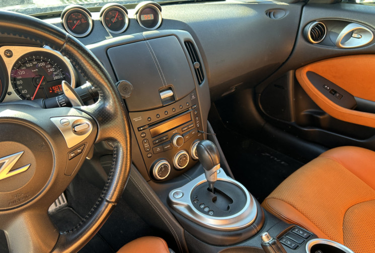 Nissan 370 Z COUPE 3.7 V6 328 Ch PACK AUTO * ORIGINE FRANCE * INTERIEUR CUIR ORANGE * 