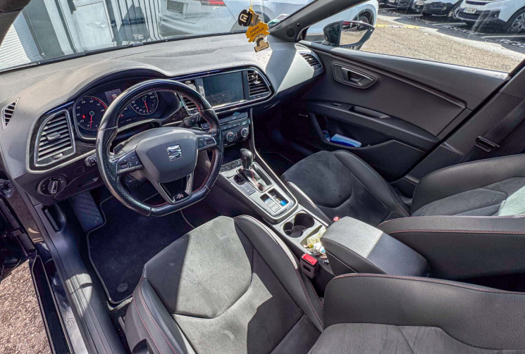 SEAT Leon 1.8 TSI 180 FR DSG Toit Ouvrant Webasto Seat Sound Attelage 