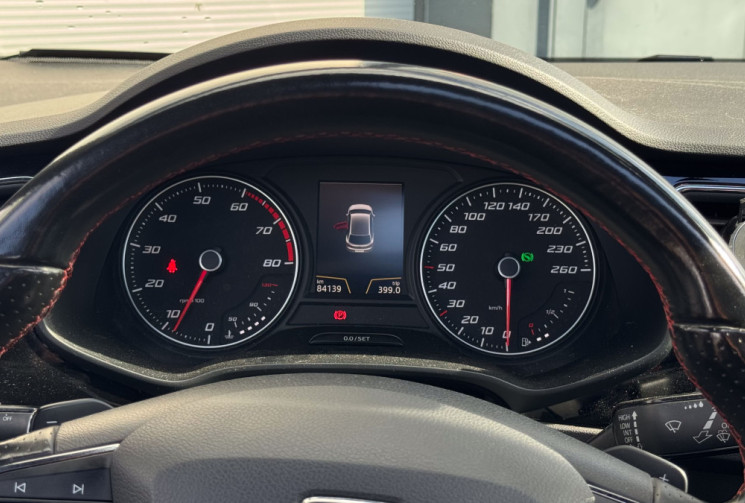 SEAT Leon 1.8 TSI 180 FR DSG Toit Ouvrant Webasto Seat Sound Attelage 