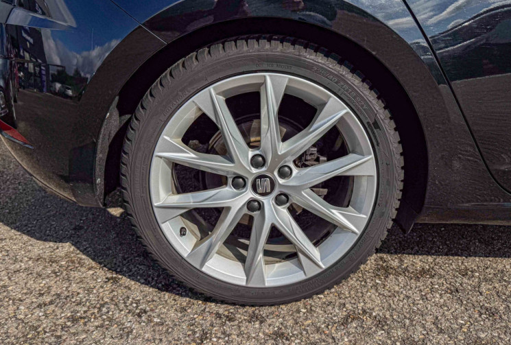 SEAT Leon 1.8 TSI 180 FR DSG Toit Ouvrant Webasto Seat Sound Attelage 