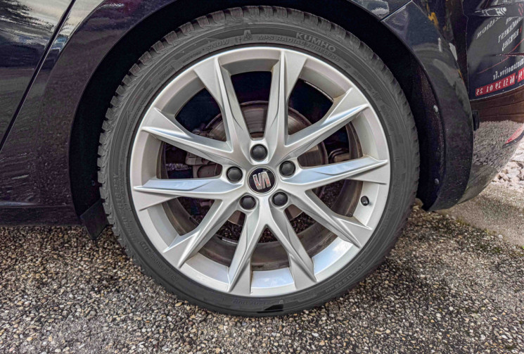 SEAT Leon 1.8 TSI 180 FR DSG Toit Ouvrant Webasto Seat Sound Attelage 