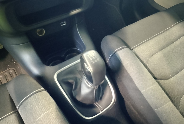 Citroën C3 III 1.2 83 Feel Pack * 1ère main / CarPlay / Full Led / Entretien à jour