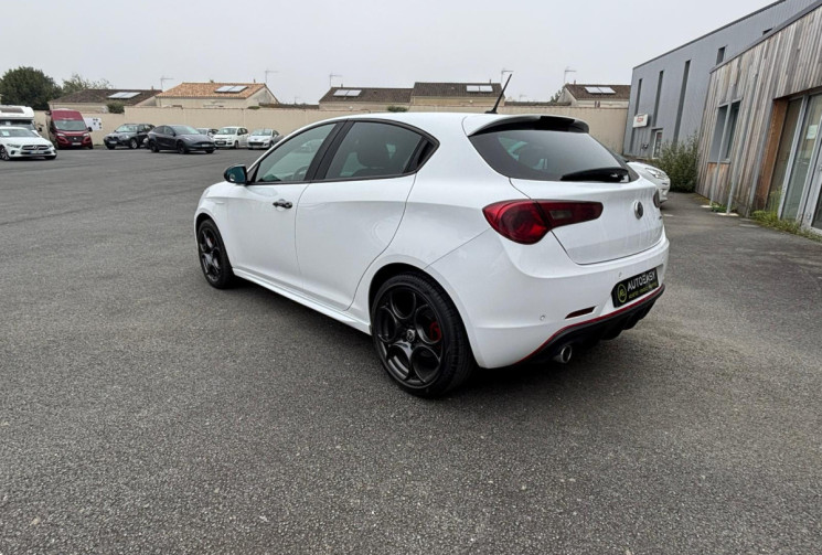 Alfa Romeo GIULIETTA   120 CV 1.6 JTDM SPORT / GPS / ALCANTARA / GARANTIE 12 MOIS 