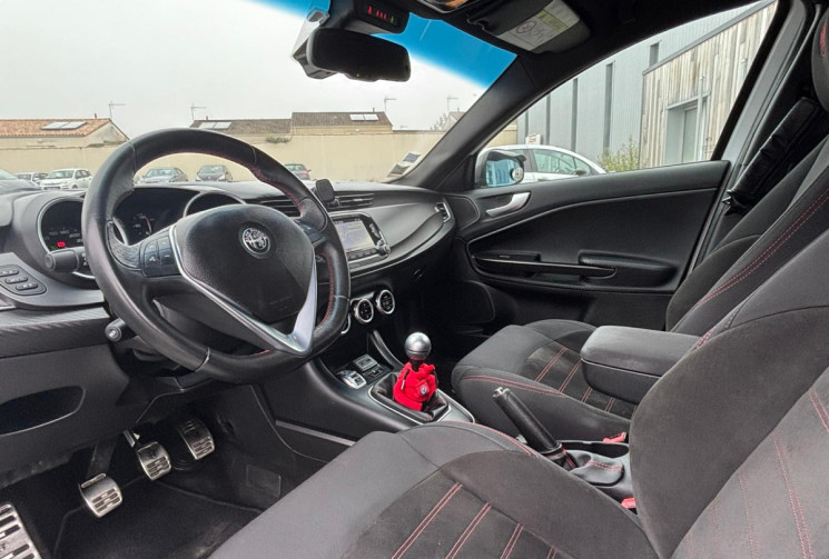 Alfa Romeo GIULIETTA   120 CV 1.6 JTDM SPORT / GPS / ALCANTARA / GARANTIE 12 MOIS 
