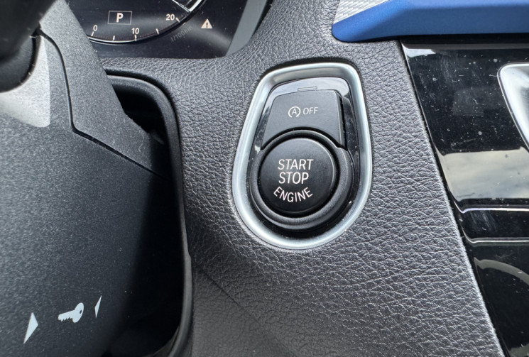 BMW Série 1 118dA 150ch M Sport 5p / TOIT OUVRANT / CAMERA / GRAND ECRAN / ALCANTARA