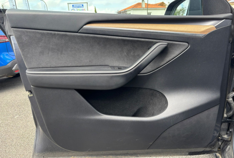 Tesla Model Y   LONG RANGE AWD 396 / GRANDE AUTONOMIE / BON ETAT / GARANTIE 12 MOIS