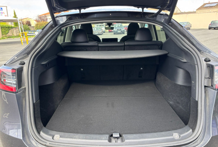 Tesla Model Y   LONG RANGE AWD 396 / GRANDE AUTONOMIE / BON ETAT / GARANTIE 12 MOIS