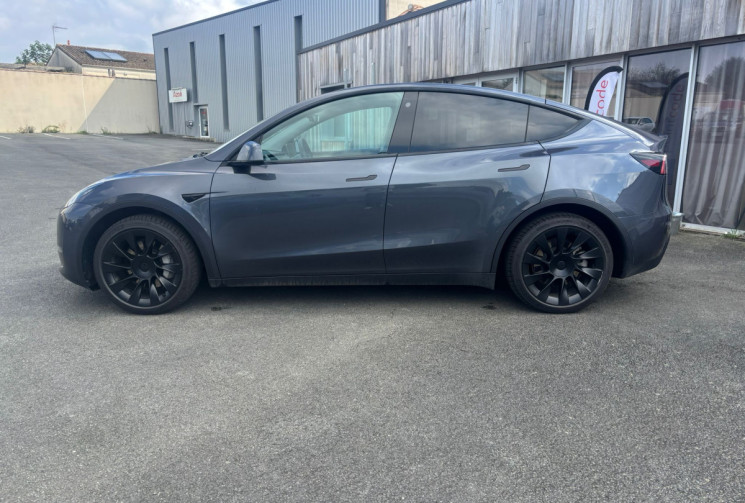 Tesla Model Y   LONG RANGE AWD 396 / GRANDE AUTONOMIE / BON ETAT / GARANTIE 12 MOIS