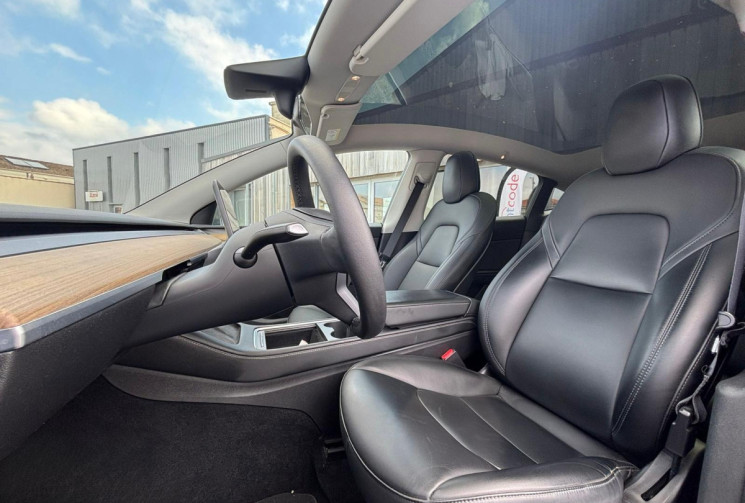 Tesla Model Y   LONG RANGE AWD 396 / GRANDE AUTONOMIE / BON ETAT / GARANTIE 12 MOIS