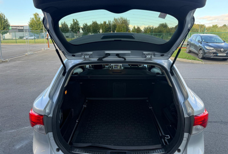 Toyota AVENSIS SW 150 TOIT PANORAMIQUE D-CAT SKYVIEW BOITE AUTOMATIQUE