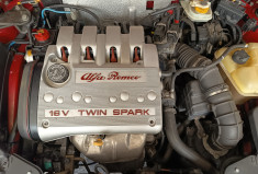 Alfa Romeo GTV 916 PHASE 2 2.0 TWIN SPARK 155CV MECANIQUE RESTAUREE SELLERIE CUIR Alfa Romeo GTV 916 PHASE 2 2.0 TWIN SPARK 155CV MECANIQUE RESTAUREE SELLERIE CUIR