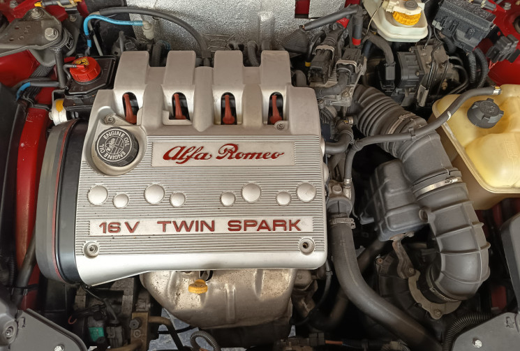 Alfa Romeo GTV 916 PHASE 2 2.0 TWIN SPARK 155CV MECANIQUE RESTAUREE SELLERIE CUIR Alfa Romeo GTV 916 PHASE 2 2.0 TWIN SPARK 155CV MECANIQUE RESTAUREE SELLERIE CUIR