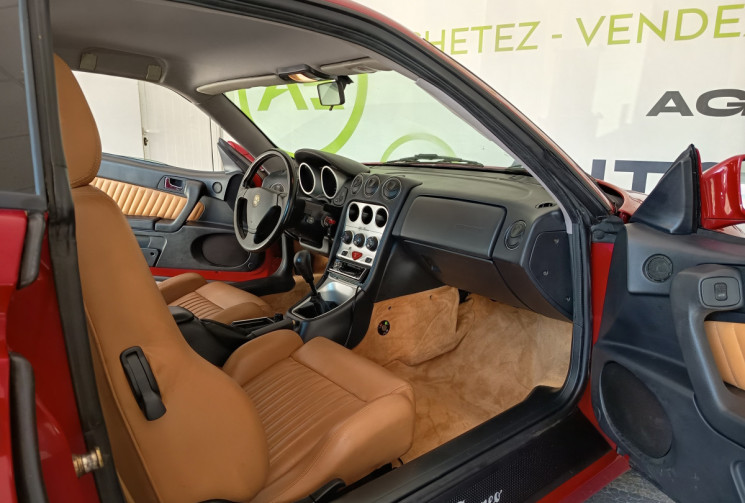 Alfa Romeo GTV 916 PHASE 2 2.0 TWIN SPARK 155CV MECANIQUE RESTAUREE SELLERIE CUIR Alfa Romeo GTV 916 PHASE 2 2.0 TWIN SPARK 155CV MECANIQUE RESTAUREE SELLERIE CUIR