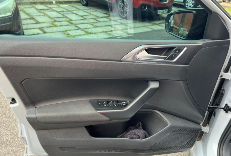 Volkswagen Polo  VI 1.0 TSI 12V BMT 116 cv R-LINE