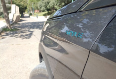 Peugeot 3008 1.5L HDI 130CH STYLE - CAMERA - SUIVI COMPLET PEUGEOT Peugeot 3008 1.5L HDI 130CH STYLE - CAMERA - SUIVI COMPLET PEUGEOT