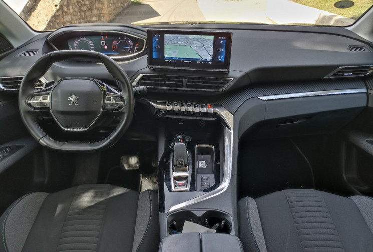 Peugeot 3008 1.5L HDI 130CH STYLE - CAMERA - SUIVI COMPLET PEUGEOT Peugeot 3008 1.5L HDI 130CH STYLE - CAMERA - SUIVI COMPLET PEUGEOT