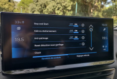 Peugeot 3008 1.5L HDI 130CH STYLE - CAMERA - SUIVI COMPLET PEUGEOT Peugeot 3008 1.5L HDI 130CH STYLE - CAMERA - SUIVI COMPLET PEUGEOT