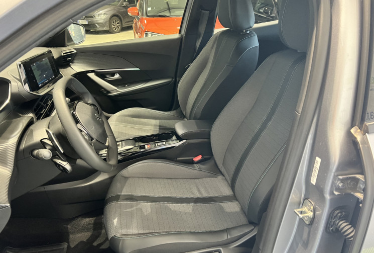 Peugeot 2008 1.2 130 CH ALLURE EAT8