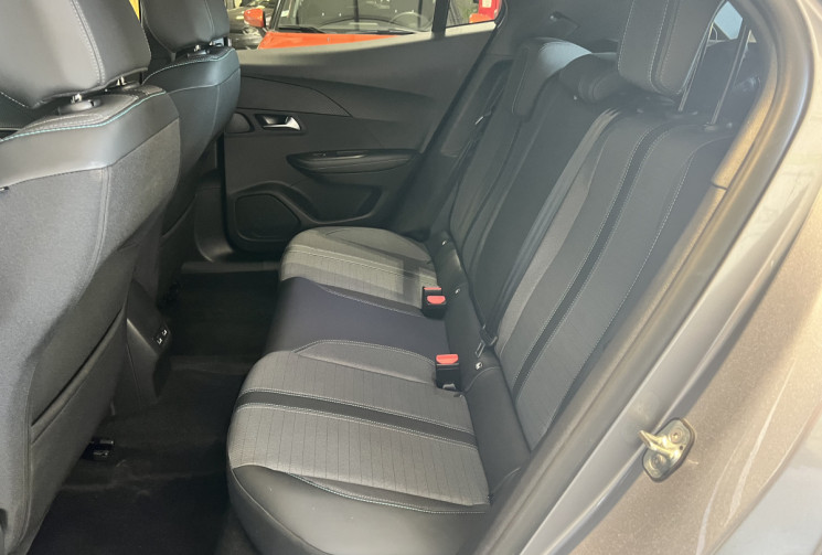 Peugeot 2008 1.2 130 CH ALLURE EAT8